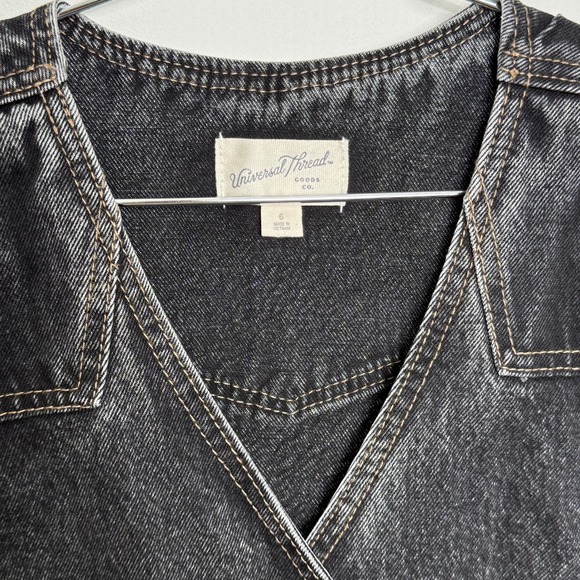 Womens Denim Vest Washed Black Size 6 Pockets Button Front Universal Thread - Picture 2 of 6